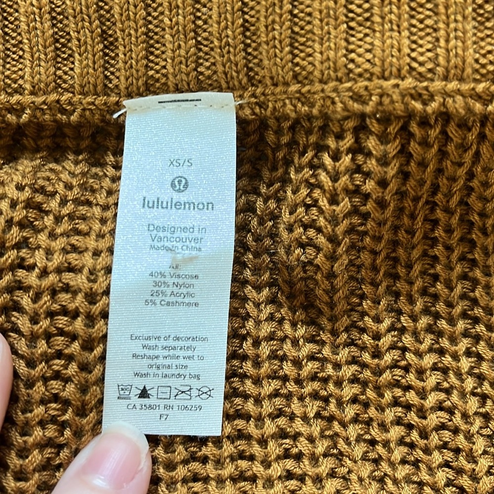 Lululemon Softer Still Wrap in Spiced Bronze - Picture 5 of 14